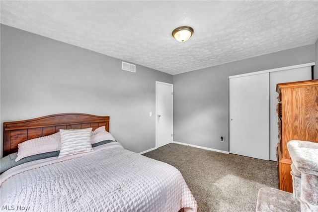 3246 Woodington Avenue SW, Canton, OH 44706