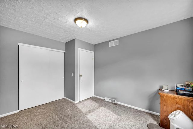 3246 Woodington Avenue SW, Canton, OH 44706