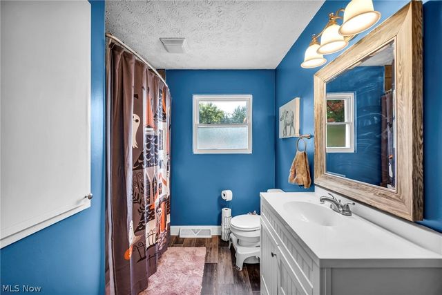 3246 Woodington Avenue SW, Canton, OH 44706