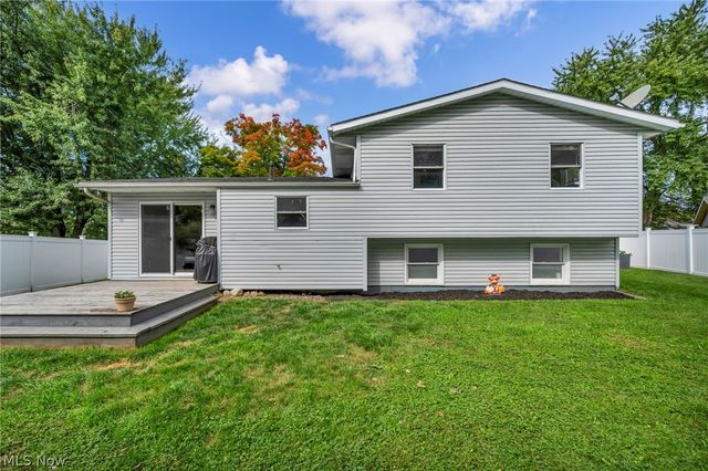 3246 Woodington Avenue SW, Canton, OH 44706