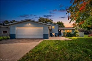 3246 Woodington Avenue SW, Canton, OH 44706