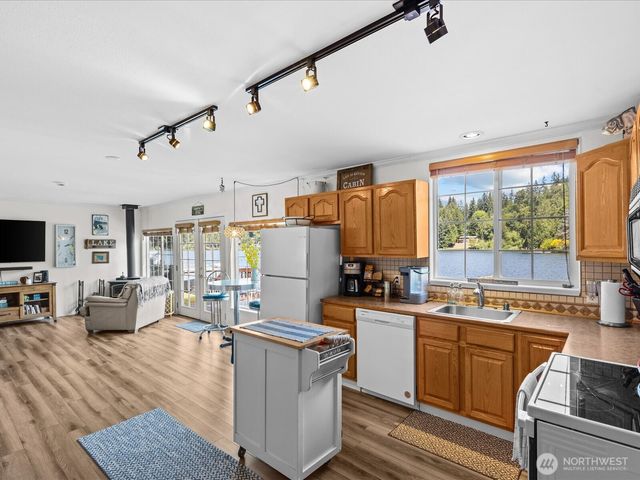 6819 Olive Avenue, Stanwood, WA 98292