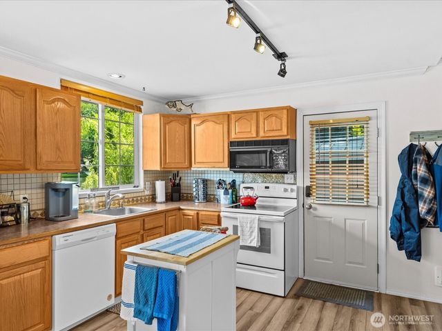 6819 Olive Avenue, Stanwood, WA 98292