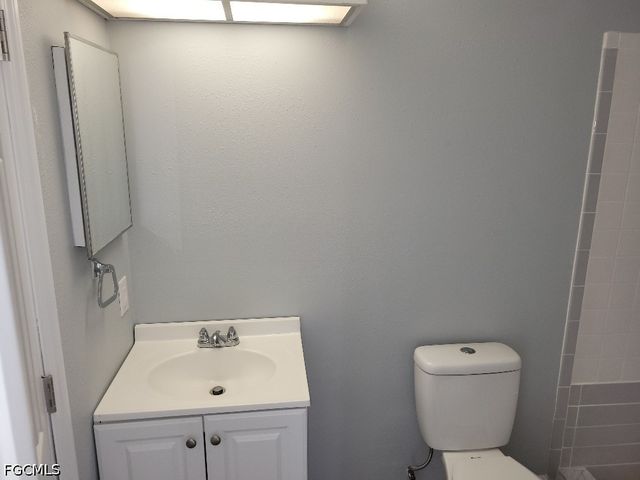 5629 Foxlake DR, North Fort Myers, FL 33917