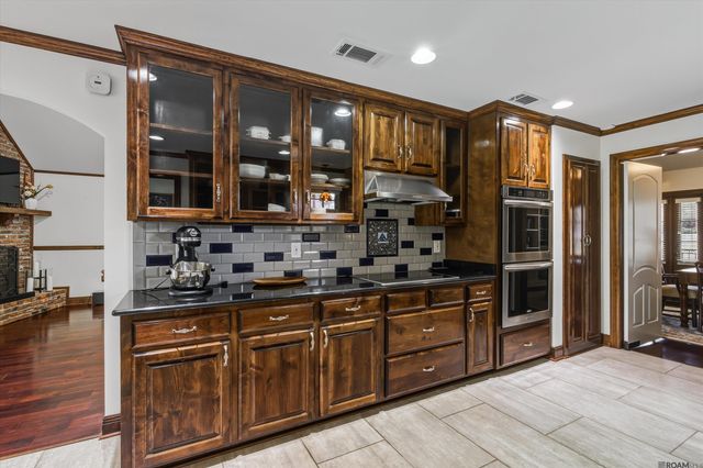 6414 Highland Rd, Baton Rouge, LA 70808