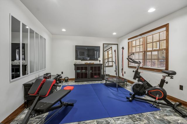 6414 Highland Rd, Baton Rouge, LA 70808