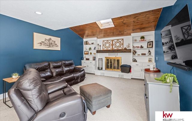 3111 S 165 Avenue, Omaha, NE 68130