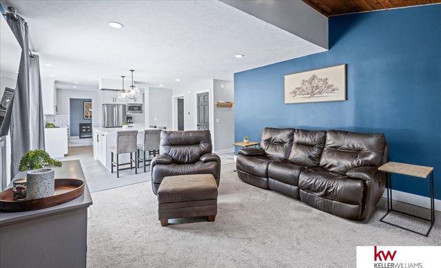 3111 S 165 Avenue, Omaha, NE 68130