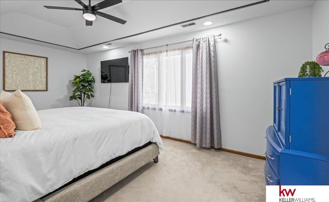 3111 S 165 Avenue, Omaha, NE 68130