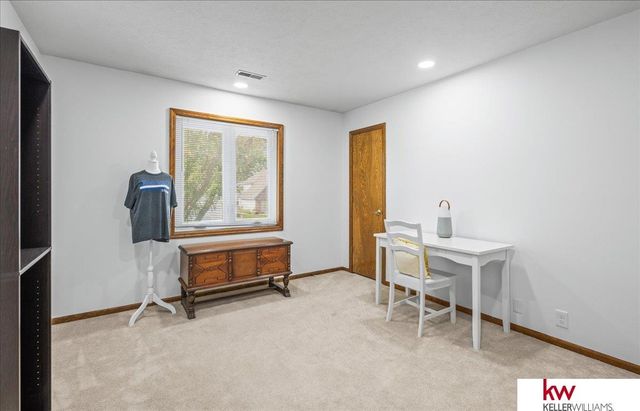 3111 S 165 Avenue, Omaha, NE 68130