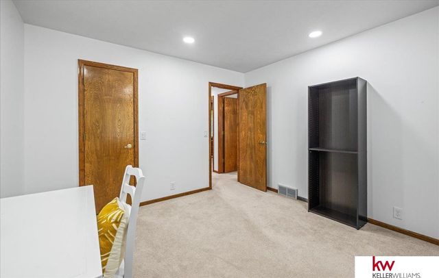 3111 S 165 Avenue, Omaha, NE 68130