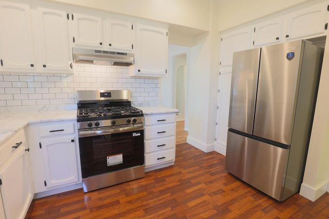 7215 32nd AVENUE, Kenosha, WI 53142
