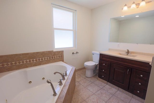 7215 32nd AVENUE, Kenosha, WI 53142