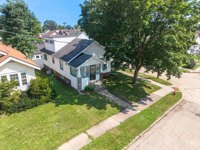 7215 32nd AVENUE, Kenosha, WI 53142