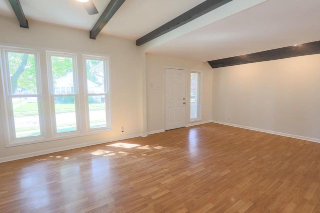 7215 32nd AVENUE, Kenosha, WI 53142