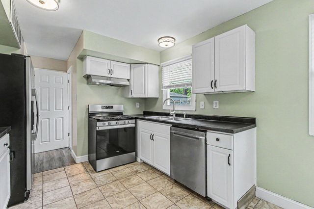 396 Clear Creek, Valparaiso, IN 46385