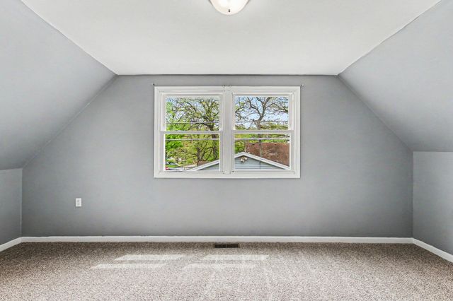 396 Clear Creek, Valparaiso, IN 46385