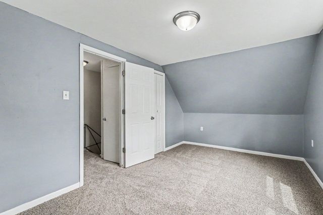 396 Clear Creek, Valparaiso, IN 46385
