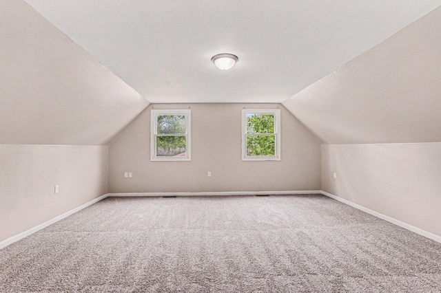 396 Clear Creek, Valparaiso, IN 46385