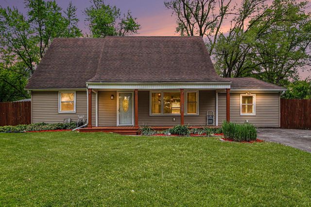396 Clear Creek, Valparaiso, IN 46385
