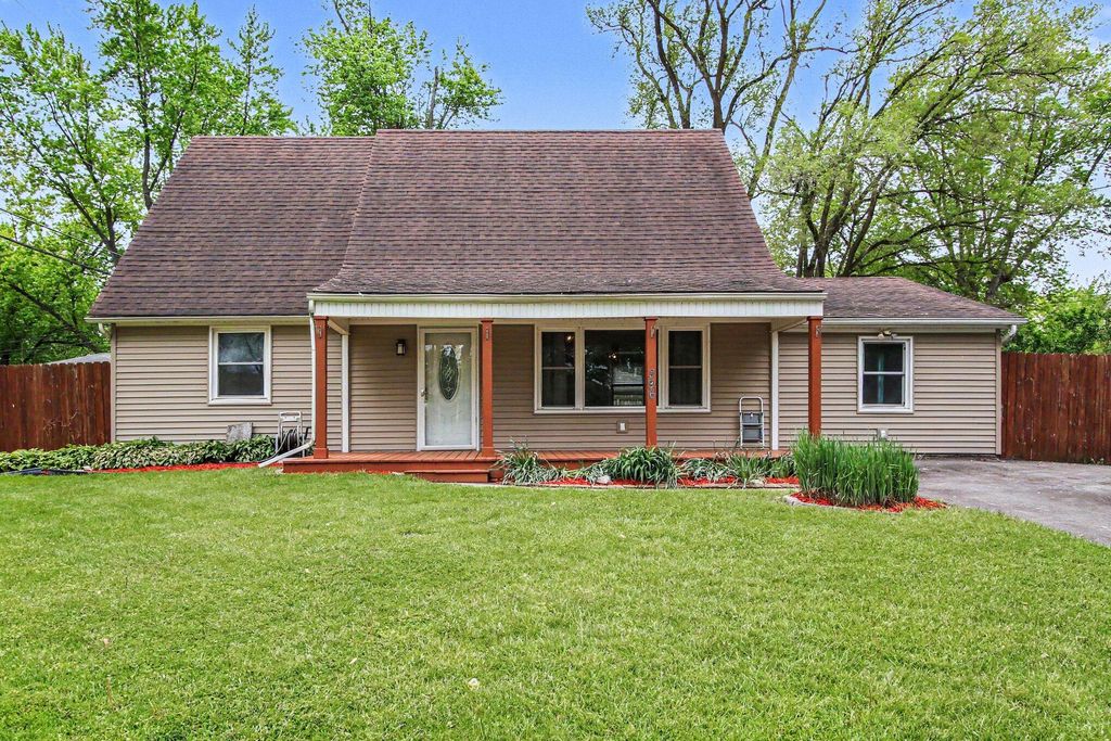 396 Clear Creek, Valparaiso, IN 46385