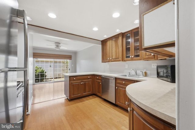 9402 QUILL PL, Montgomery Village, MD 20886