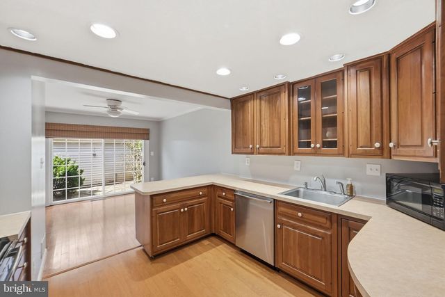 9402 QUILL PL, Montgomery Village, MD 20886