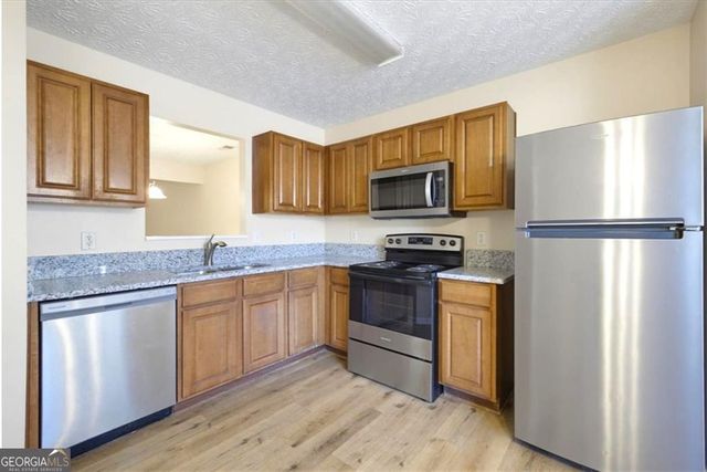 1934 Grove Way, Hampton, GA 30228