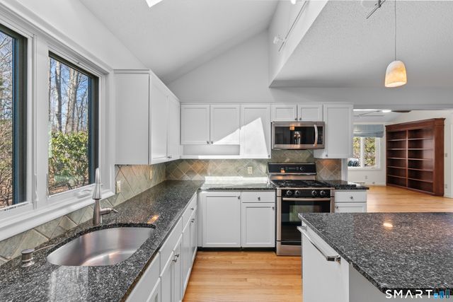 50 Ironwood Road 50, West Hartford, CT 06117