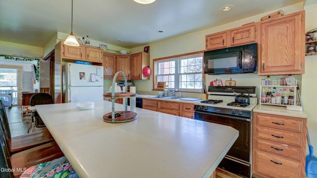 5832 State Highway 29, Ephratah, NY 13452