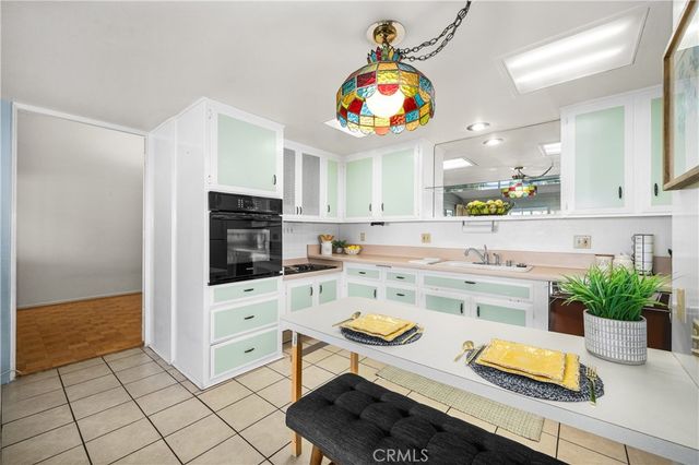 1502 Golden Rain Road 46J, Seal Beach, CA 90740