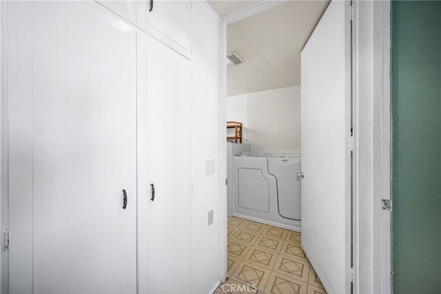 1502 Golden Rain Road 46J, Seal Beach, CA 90740