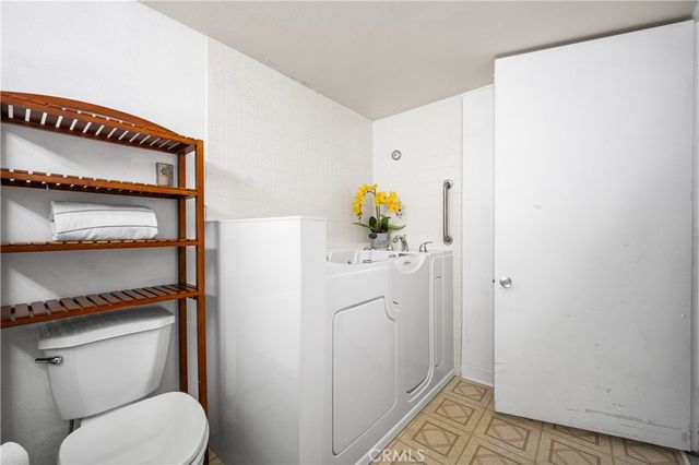 1502 Golden Rain Road 46J, Seal Beach, CA 90740