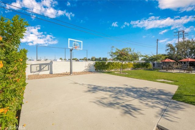 1502 Golden Rain Road 46J, Seal Beach, CA 90740