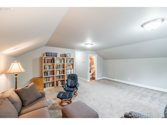 2418 S Equestrian Loop, Salem, OR 97302