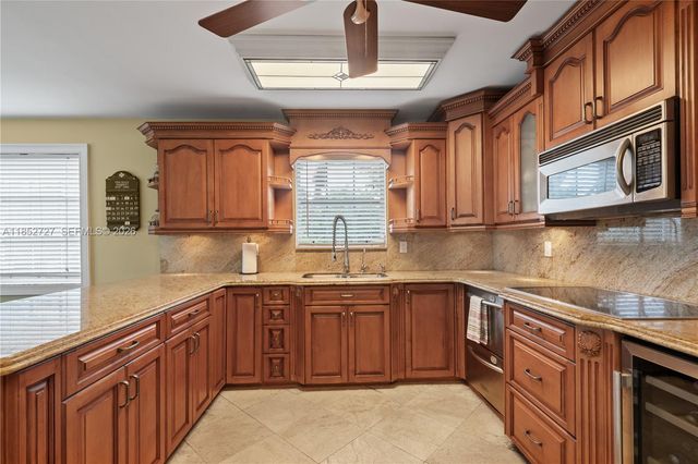 27800 SW 182nd Avenue, Homestead, FL 33031
