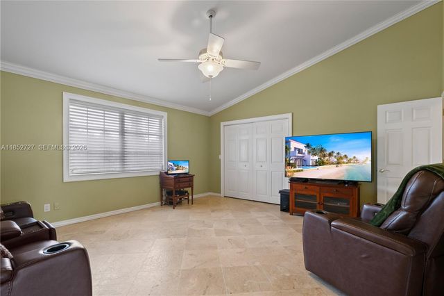 27800 SW 182nd Avenue, Homestead, FL 33031