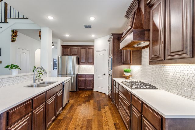 1708 Benny Lane, Little Elm, TX 75068