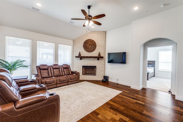 1708 Benny Lane, Little Elm, TX 75068