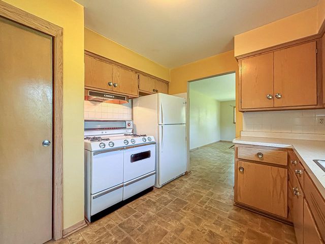 3150 S Ventura DRIVE, New Berlin, WI 53151