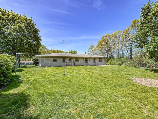 3150 S Ventura DRIVE, New Berlin, WI 53151