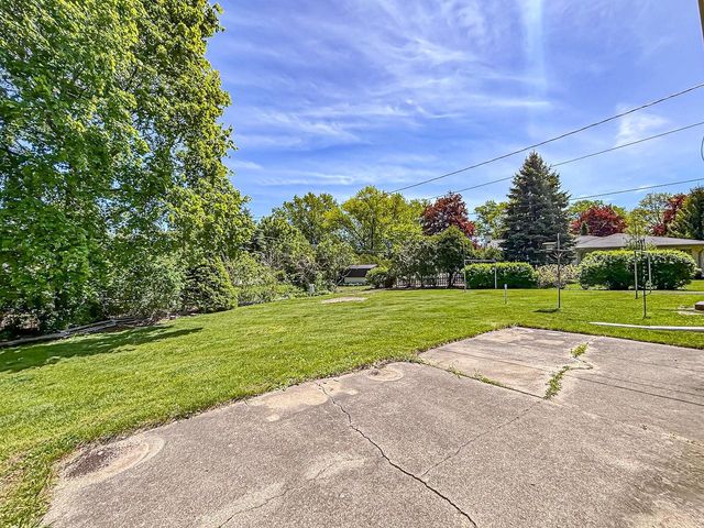 3150 S Ventura DRIVE, New Berlin, WI 53151