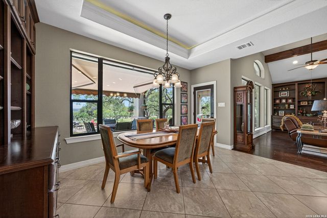 1467 Palomino Springs Dr, Bandera, TX 78003