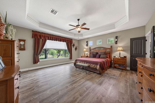 1467 Palomino Springs Dr, Bandera, TX 78003
