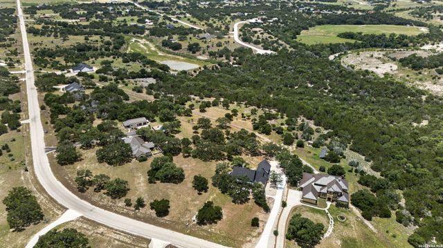 1467 Palomino Springs Dr, Bandera, TX 78003