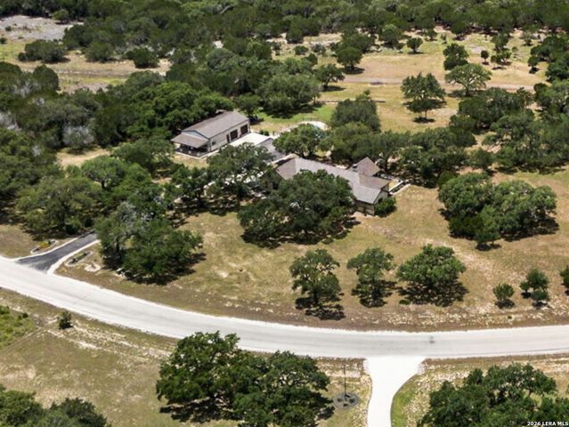 1467 Palomino Springs Dr, Bandera, TX 78003
