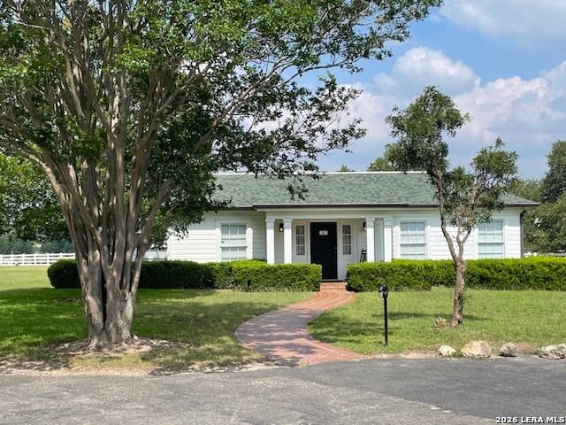 1467 Palomino Springs Dr, Bandera, TX 78003