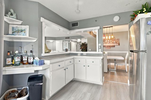 3465 Via Poinciana 405, Lake Worth, FL 33467