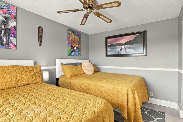 3465 Via Poinciana 405, Lake Worth, FL 33467