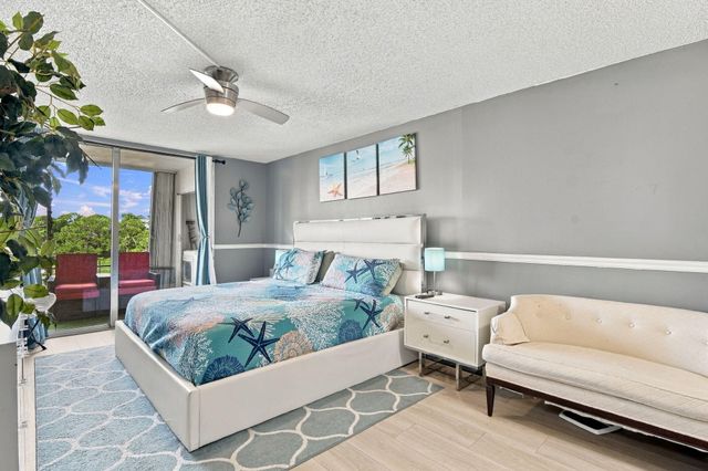 3465 Via Poinciana 405, Lake Worth, FL 33467